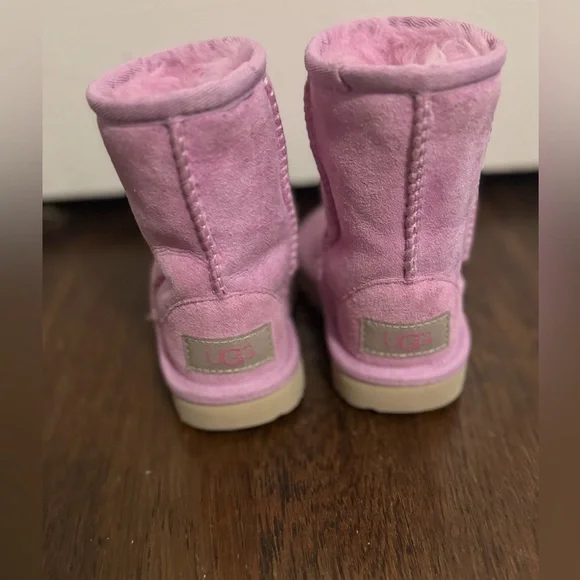 Kids UGG boots - Picture 2 of 3